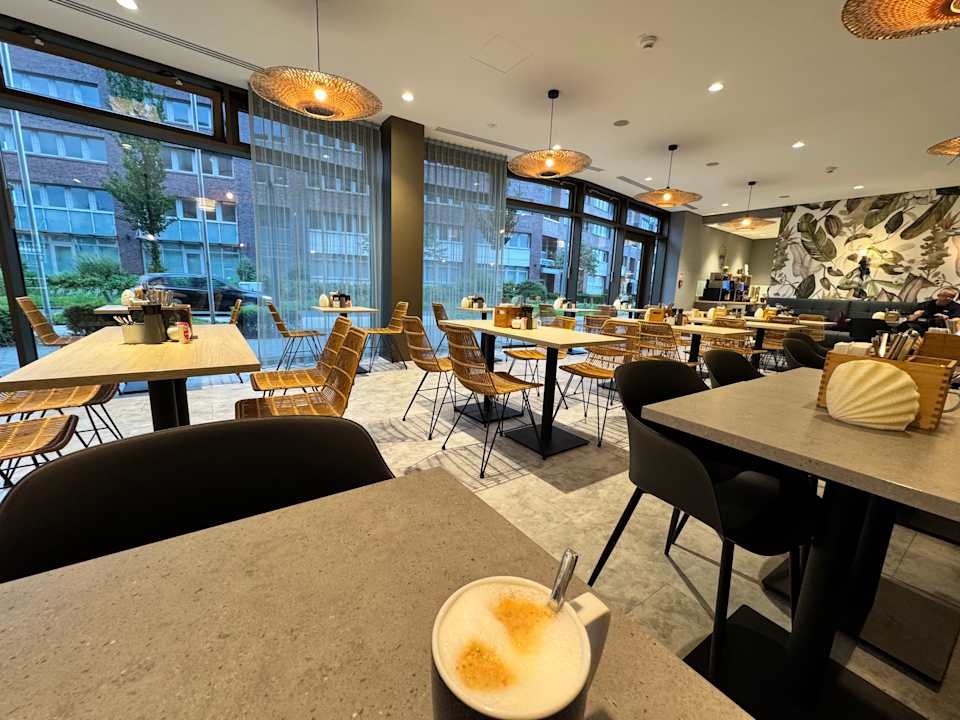 Gastro Holiday Inn - the niu, Crusoe Bremen Airport