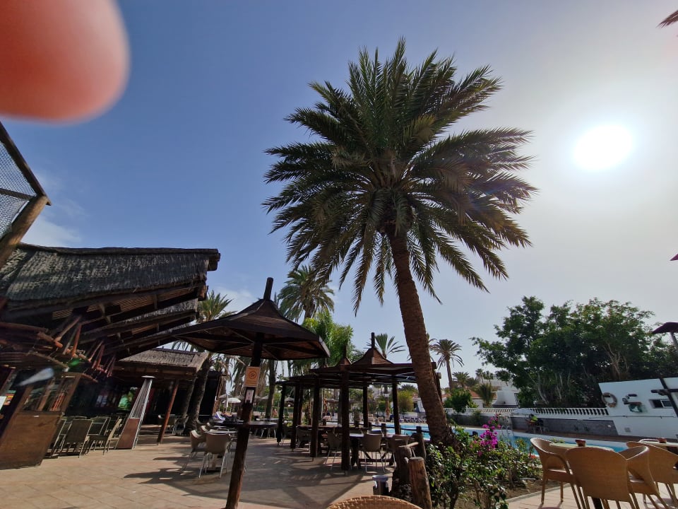 Gastro HL Miraflor Suites Hotel