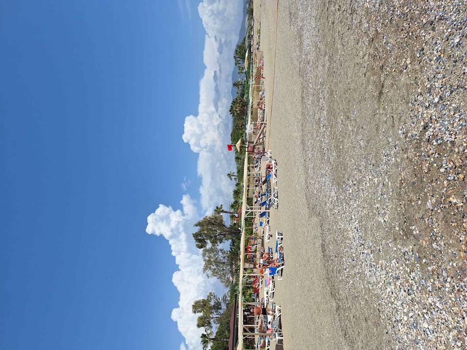 Strand Club Turtas Beach Hotel