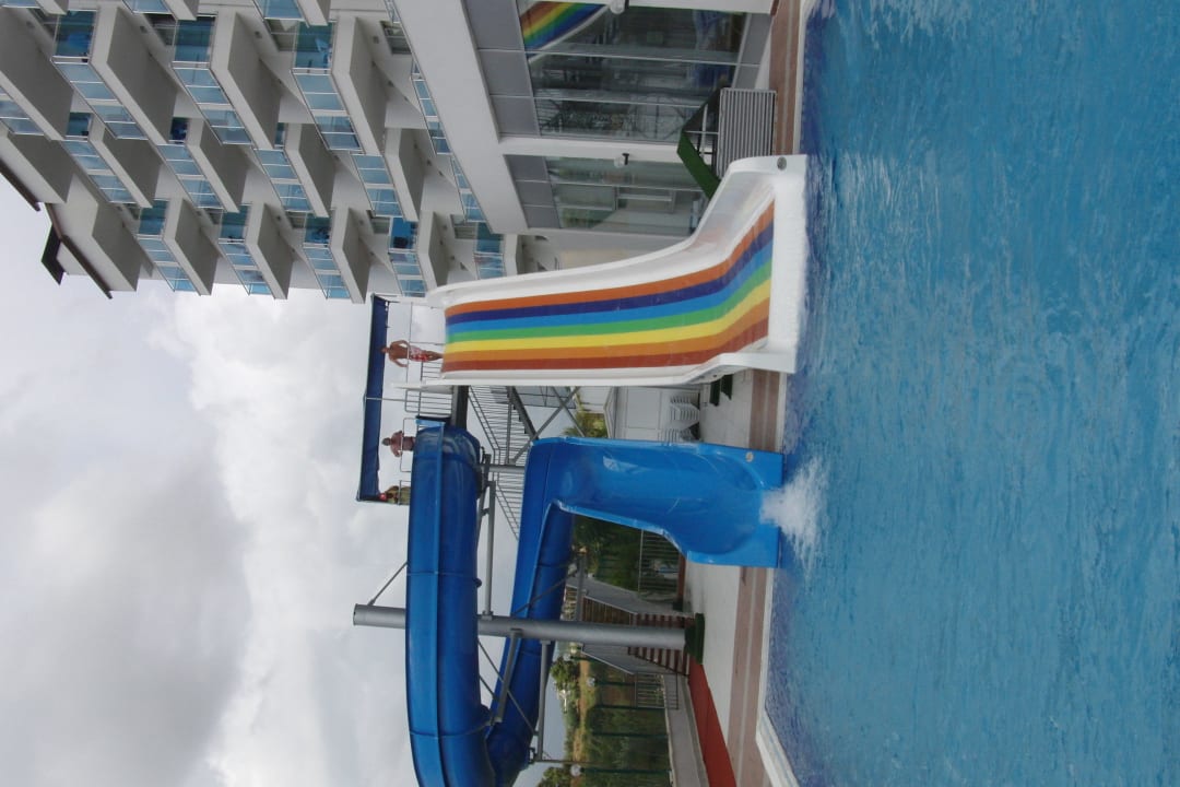 Die Rutschen am Pool Cenger Beach Resort & Spa