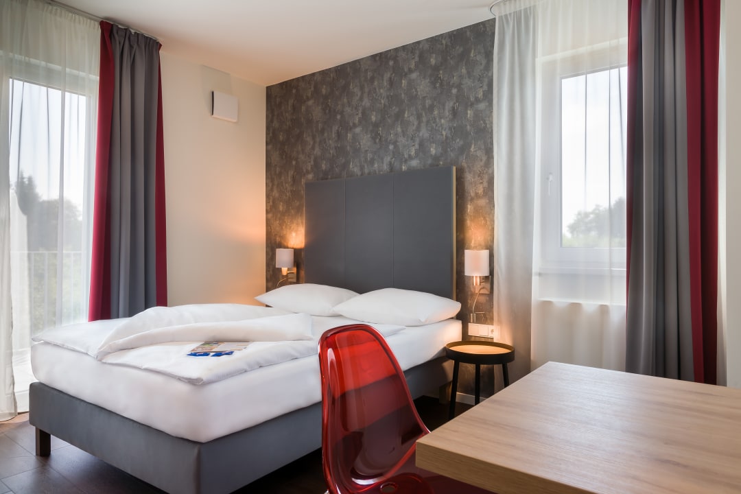Zimmer Signature East Hotel Apartment
