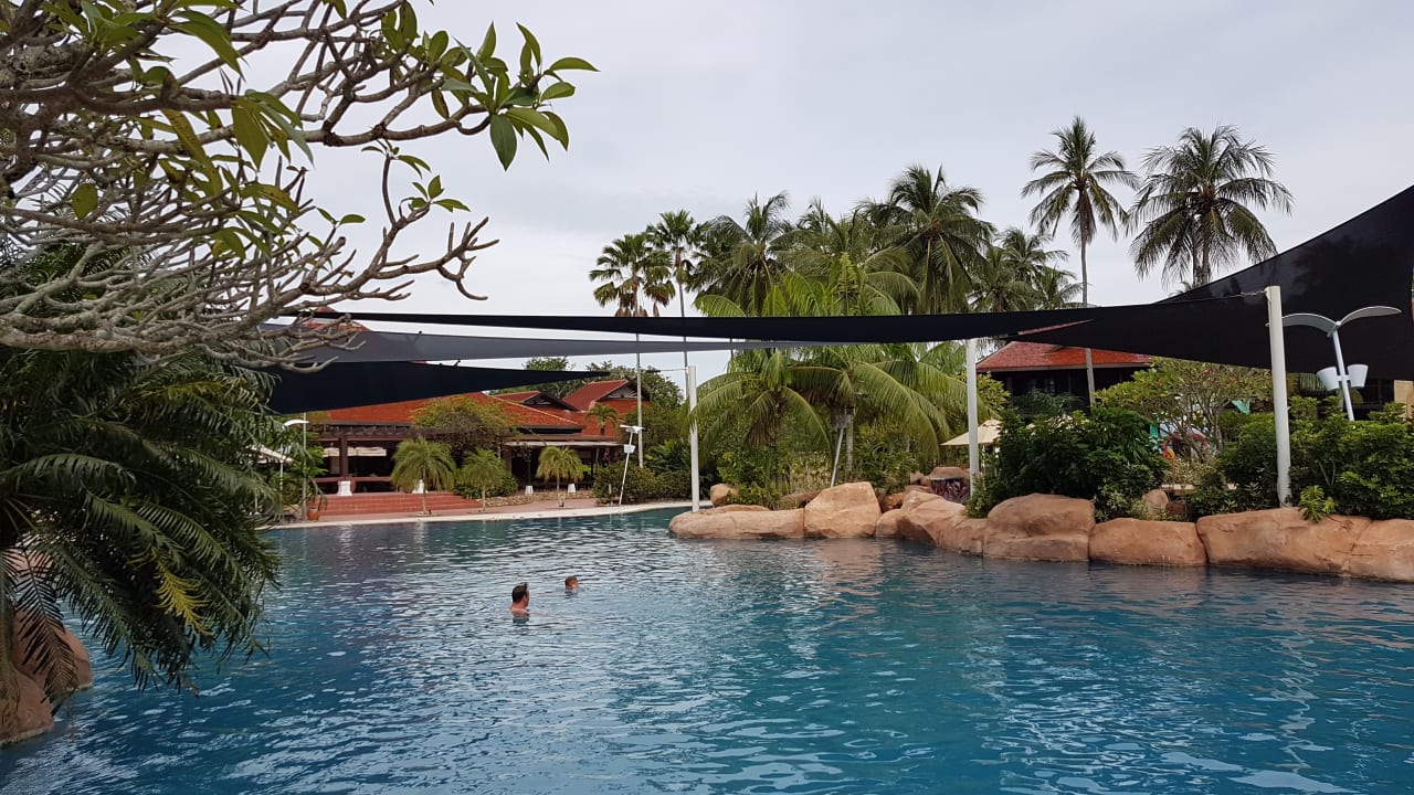 Pool Meritus Pelangi Beach Resort And Spa Pantai Cenang