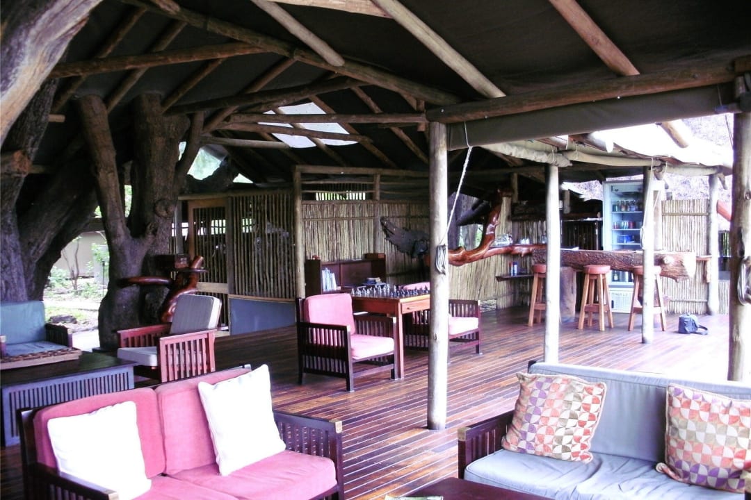 Lounge und Bar Hotel Kwara Camp