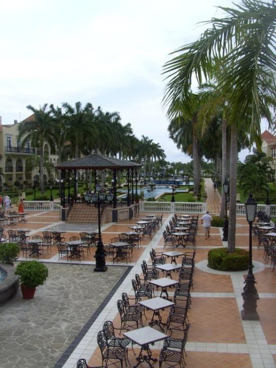 Innenhof mit Pavillon Hotel Riu Palace Mexico