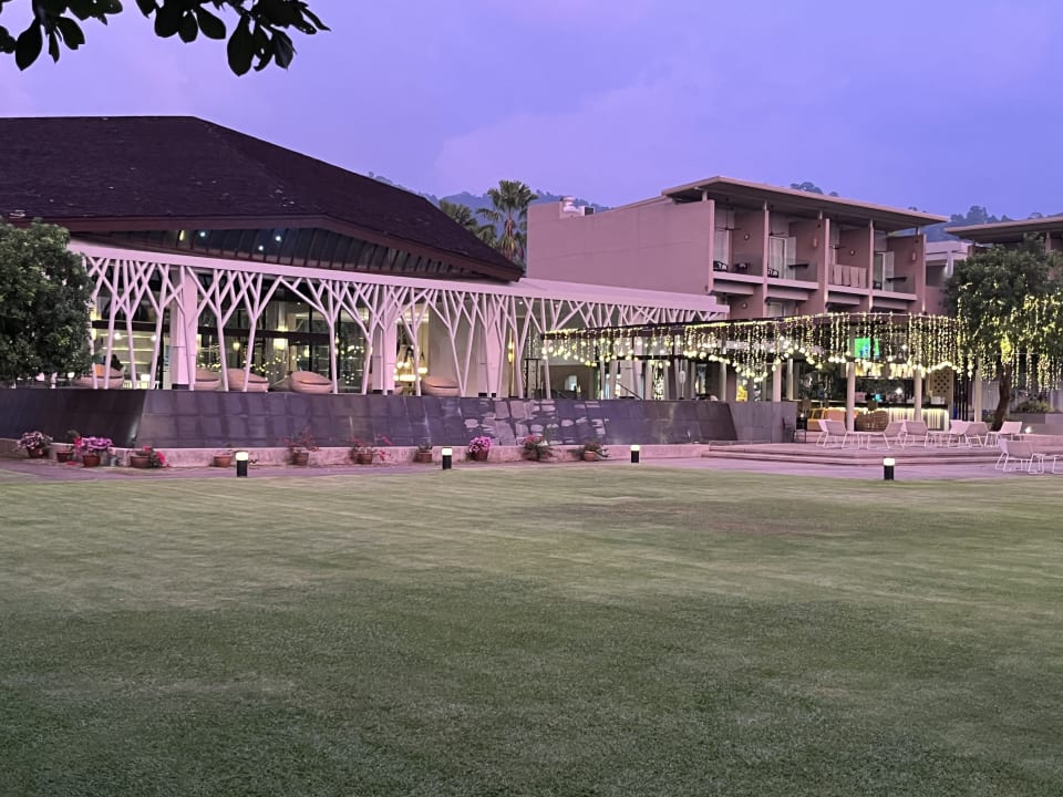 Außenansicht The Sands Khao Lak by Katathani