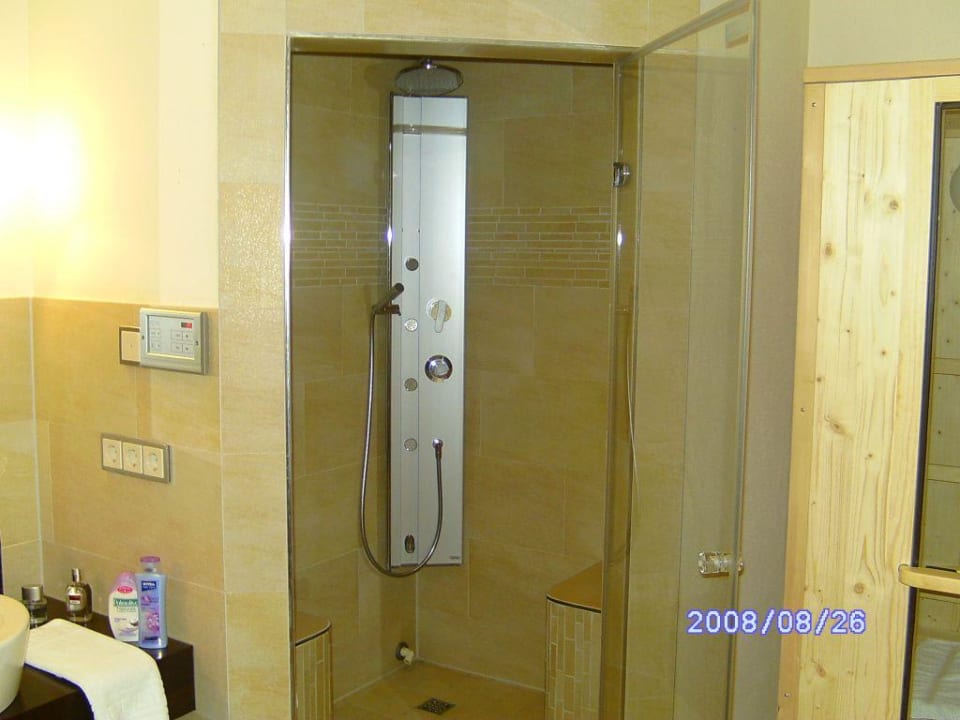 Dusche Thula Wellnesshotel Bayerischer Wald
