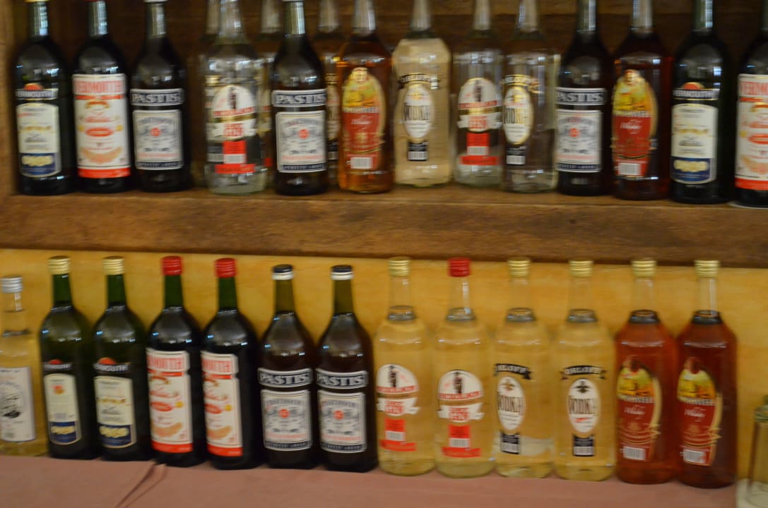 Ja alles all inkl. Whisky war top, Bier auch  Zita Beach Resort