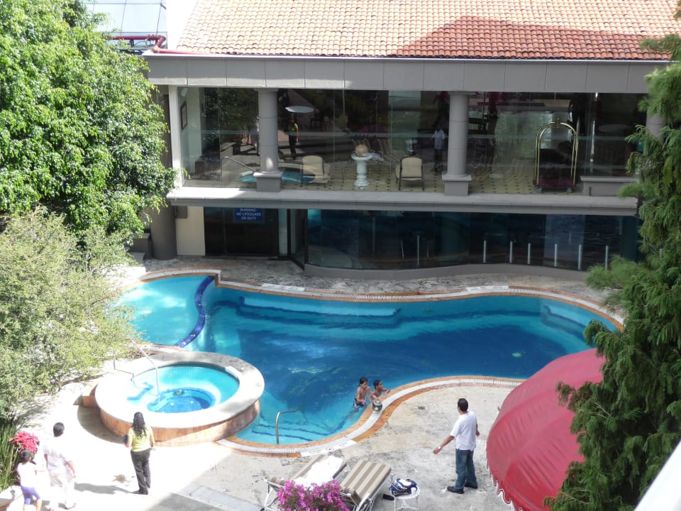 Pool Krystal Satelite Maria Barbara