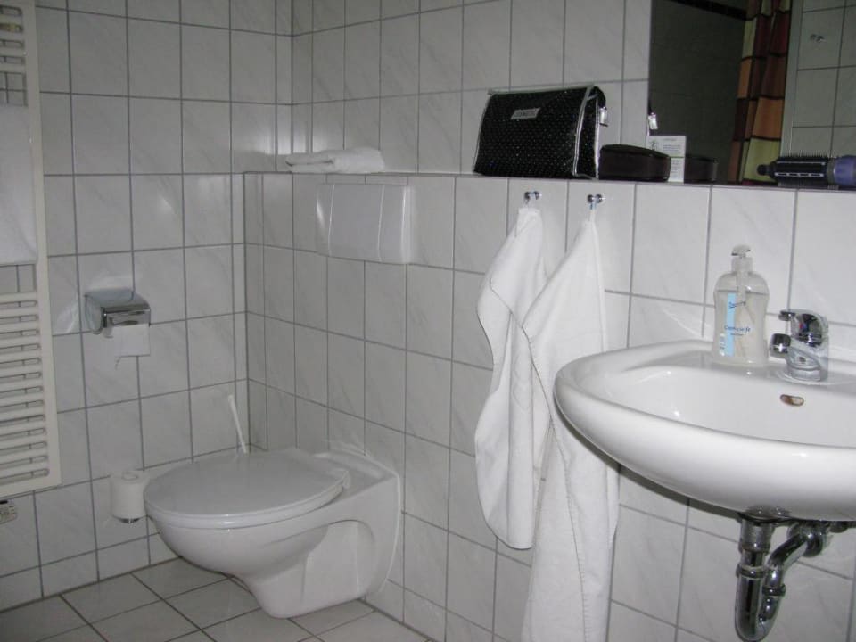 Bad Zimmer 38 Hotel Amadeus ROYAL Berlin