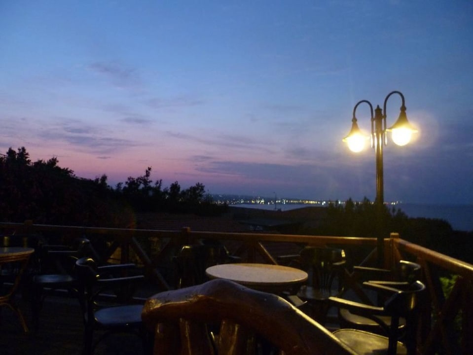 Safariabar mit Blick Richtung Rhodos Stadt Hotel Kalithea Horizon Royal