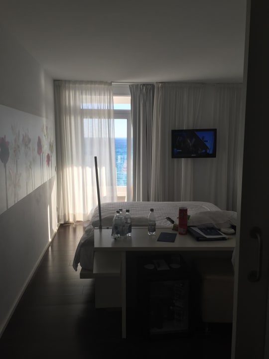 Schöner Ausblick vom Bett Iberostar Waves Bahia de Palma