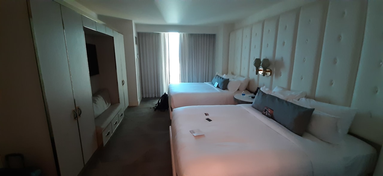 Zimmer Delano Las Vegas at Mandalay Bay