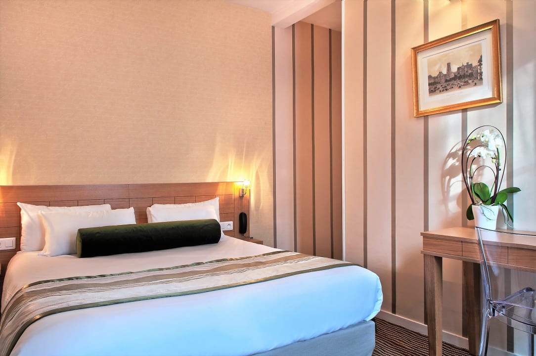 Zimmer Hotel Romance Malesherbes by Patrick Hayat