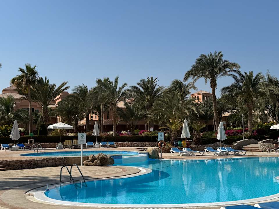 Pool Mövenpick Resort & Spa El Gouna