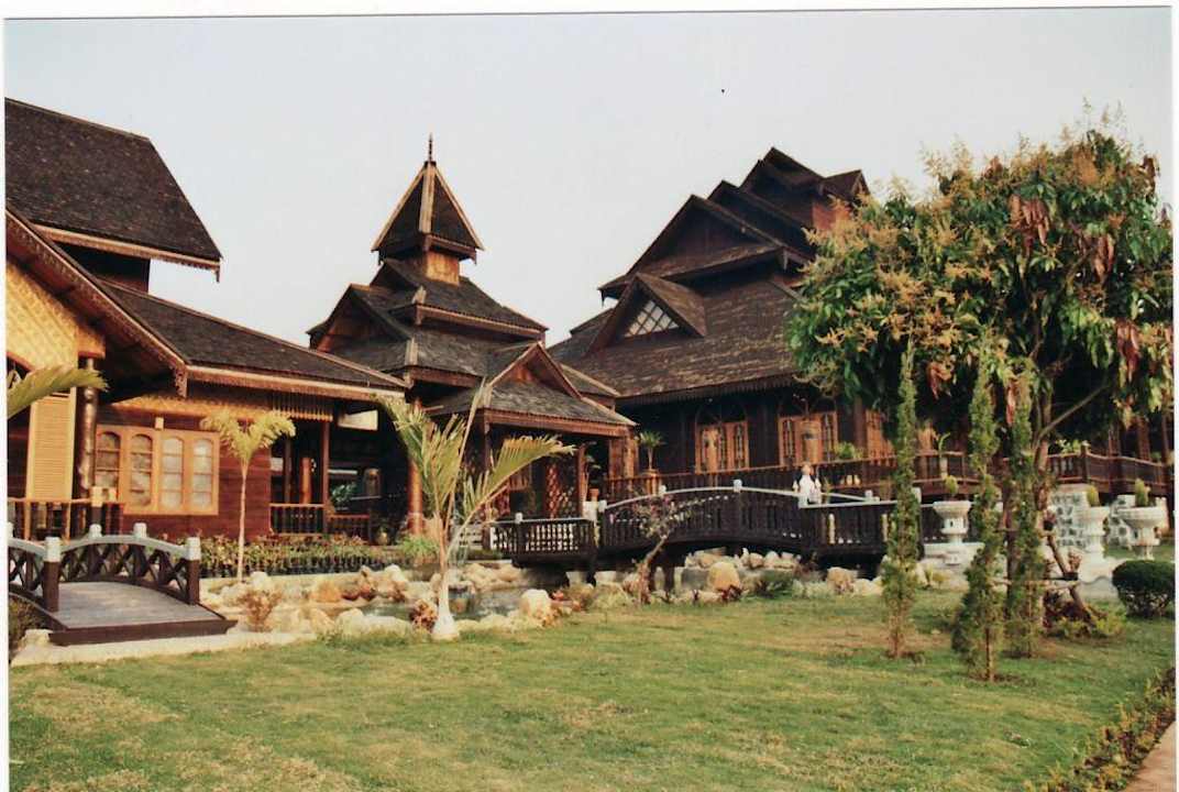 Haupthaus Hupin Inle Khaung Daing Village Resort