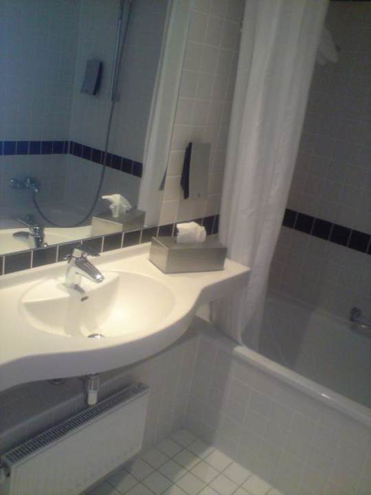 Bad acom Hotel München