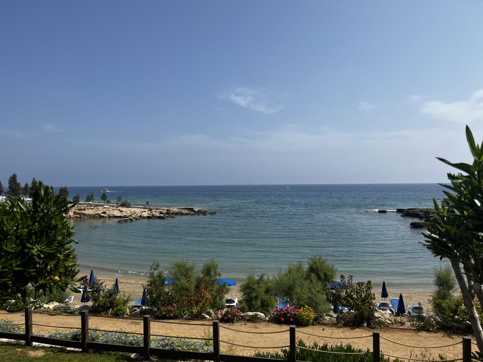 Strand Crystal Springs Beach Hotel