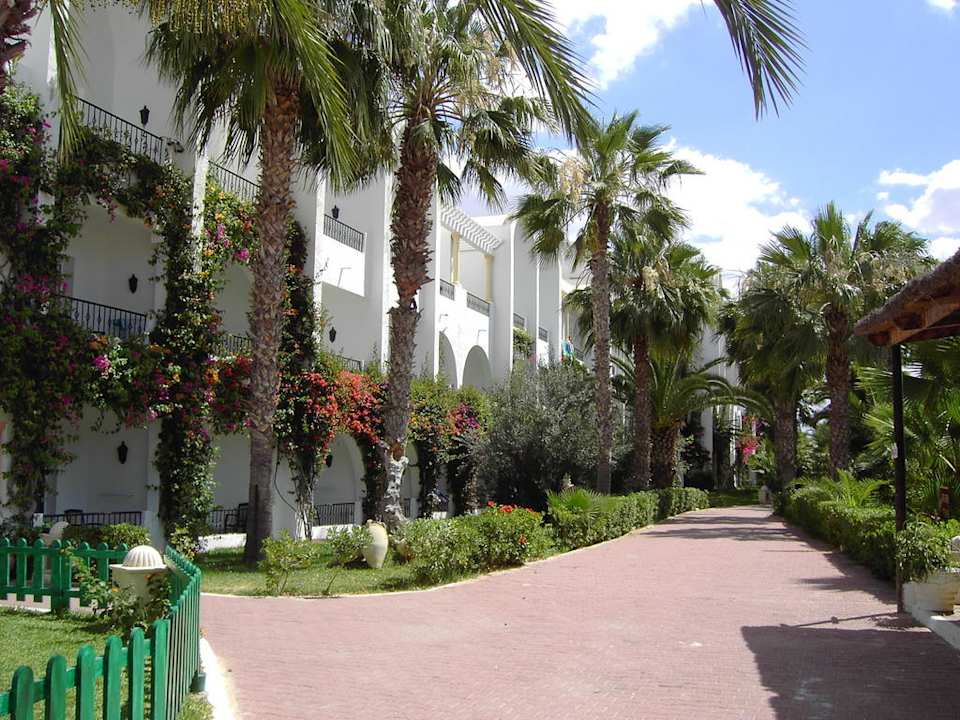 Ansicht aus Richtung Meerseite Hotel Nesrine