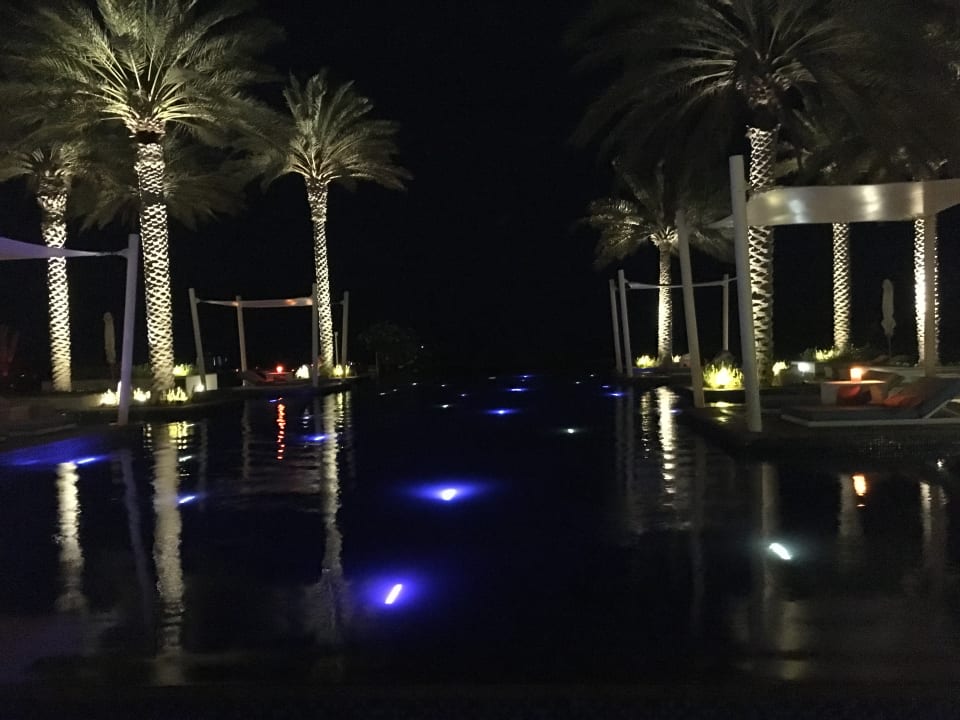 Pool Park Hyatt Abu Dhabi Hotel and Villas