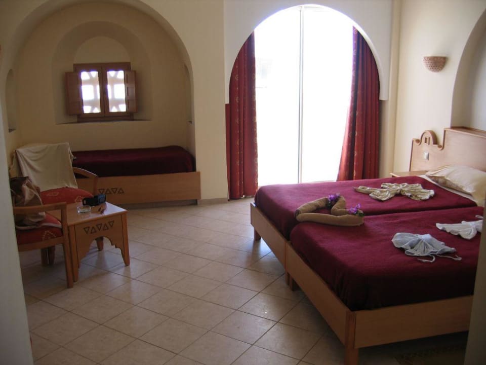Doppelzimmer in den Bungalows, mit drittem Bett Zita Beach Resort