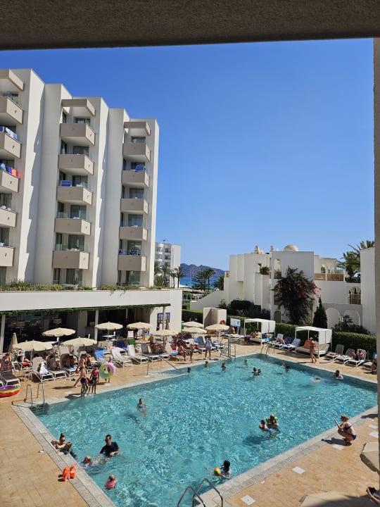 Pool Hipotels Bahia Grande