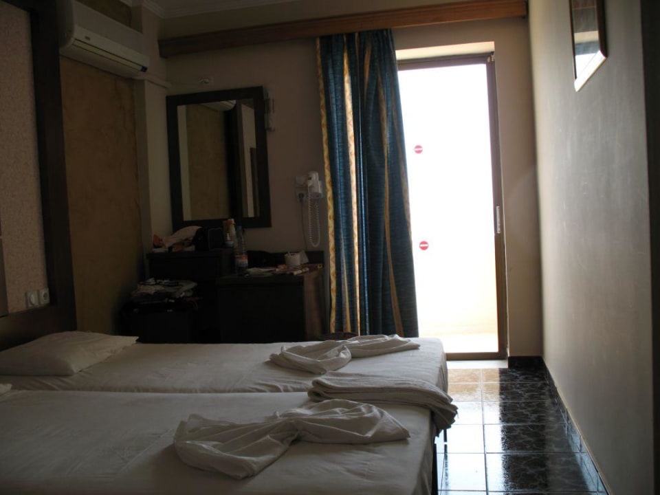 Hotel sacallis inn Sacallis INN Beach Hotel