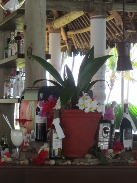 Ebenfalls neuer Getränkeautomat mit Deko Neptune Village Beach Resort & Spa