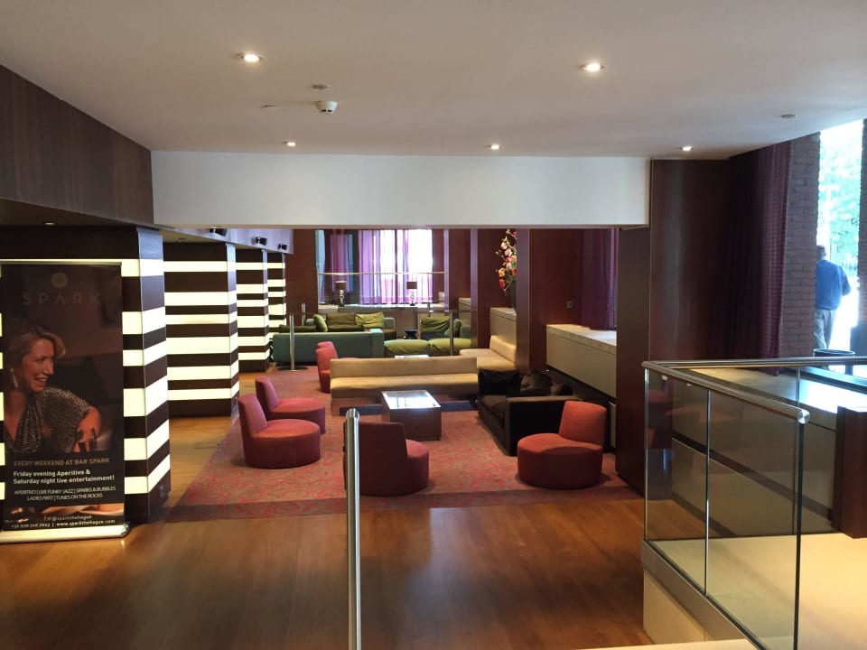 Eingangsbereich Hilton The Hague