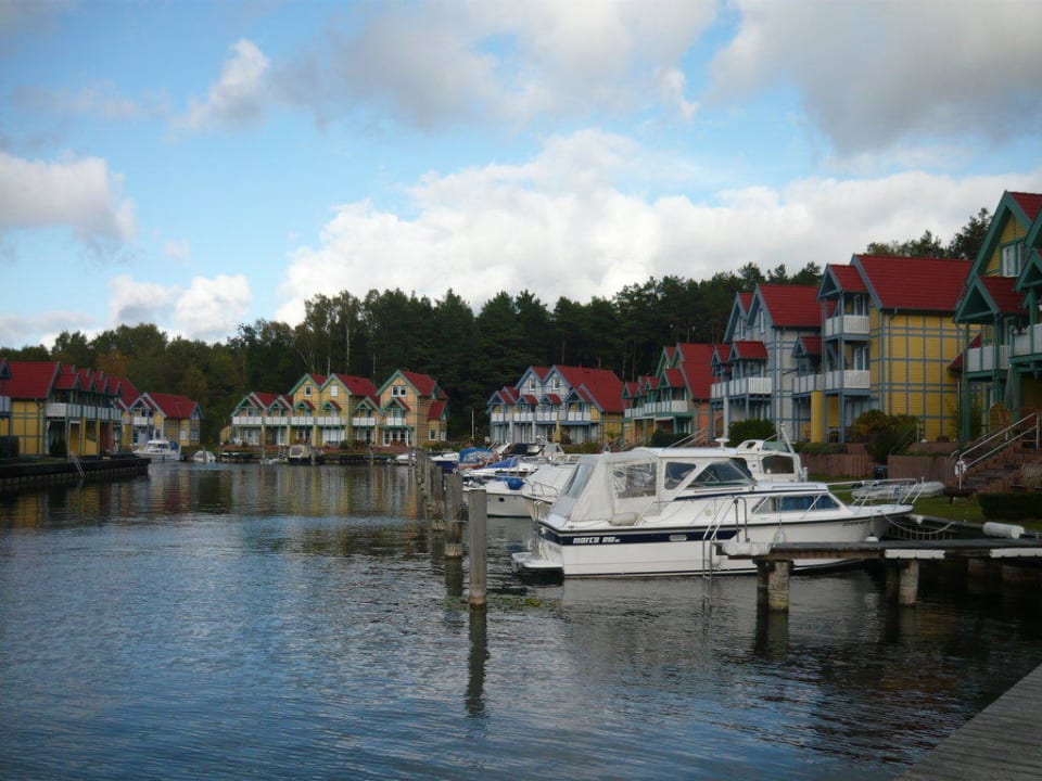 Hafendorf mit Bootsanleger Precise Resort Hafendorf Rheinsberg