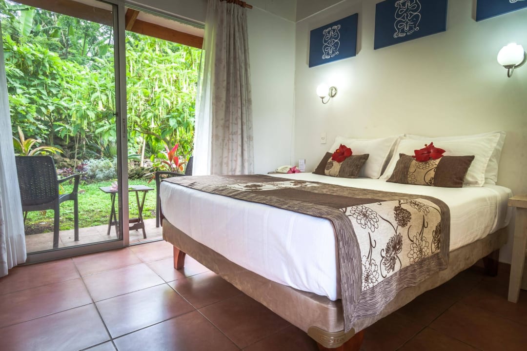 Osterinsel  Easter Island Ecolodge