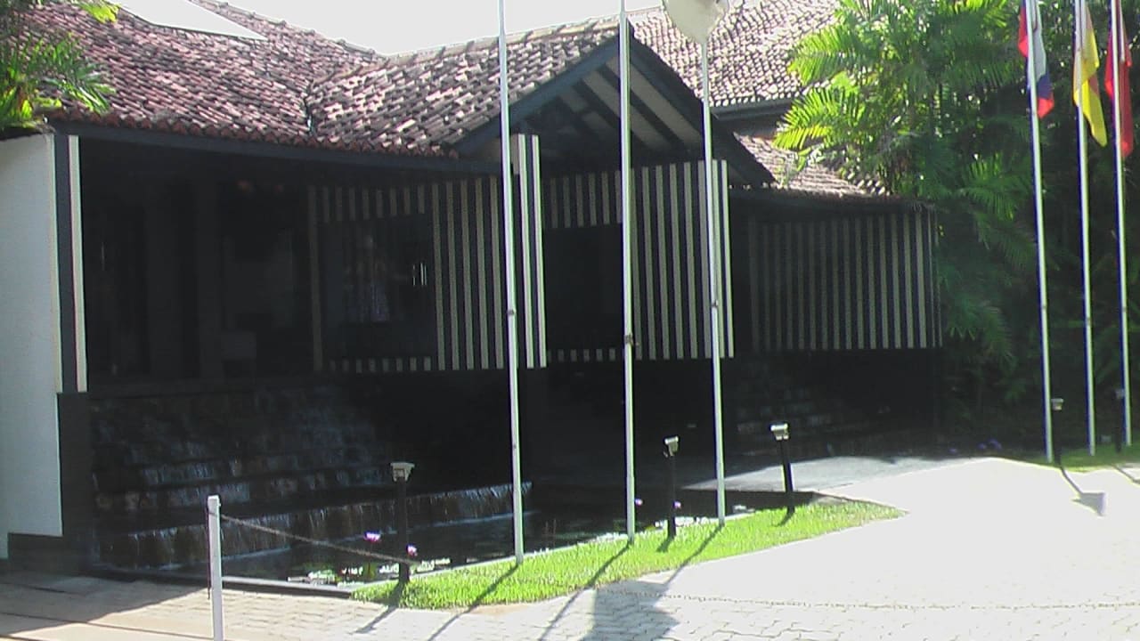 Bereich vor der Lobby EKHO Surf