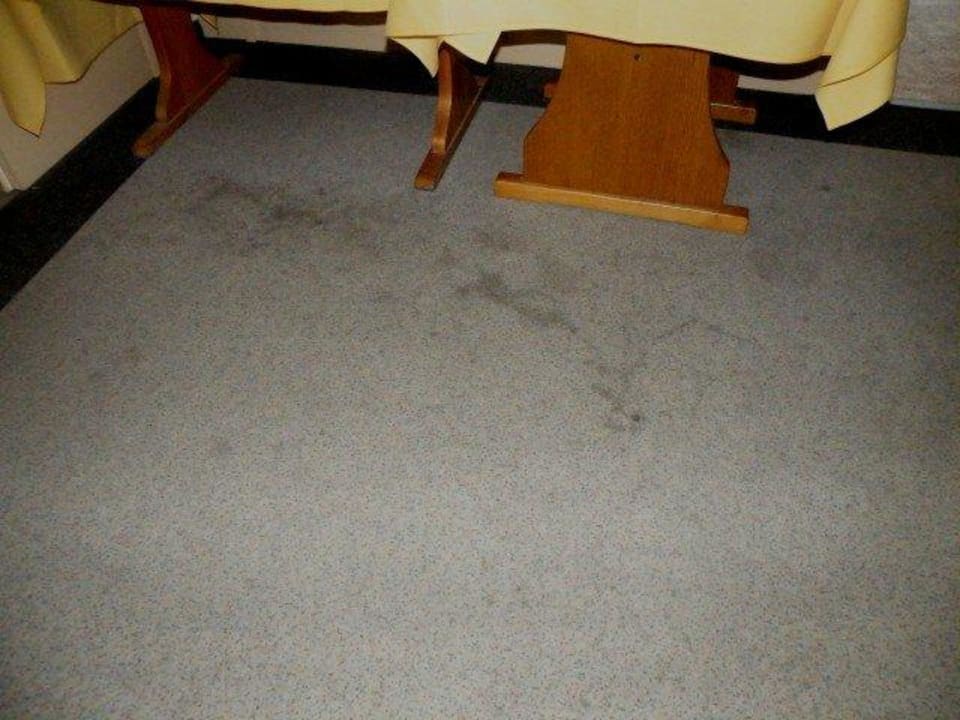 Völlig verdreckter Flur Vital-Hotel am Thüringer Wald