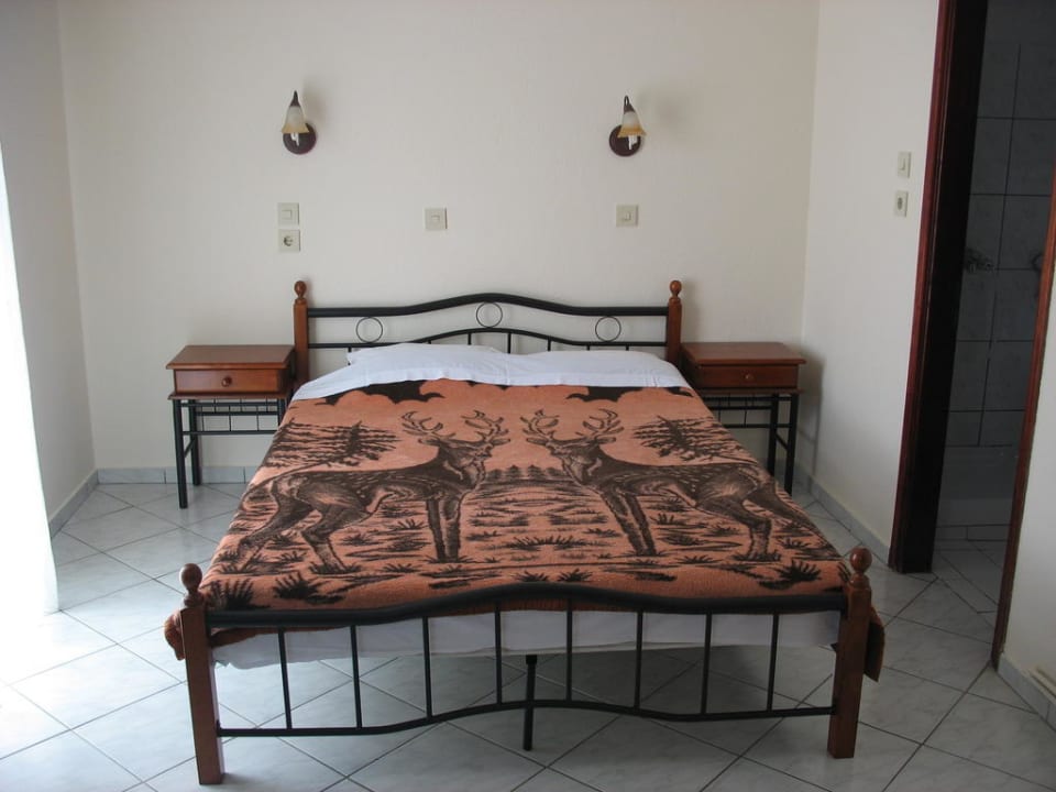 Eines der neu eingerichteten Zimmer Hotel Agorastos