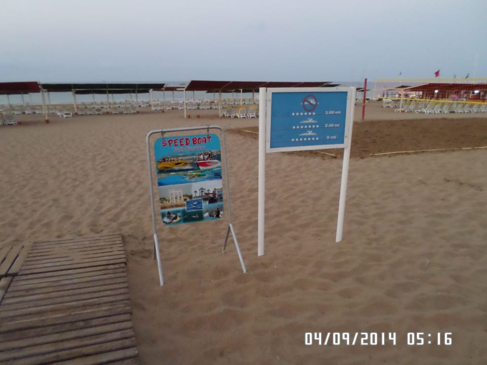 Strand Kamelya Aishen Club