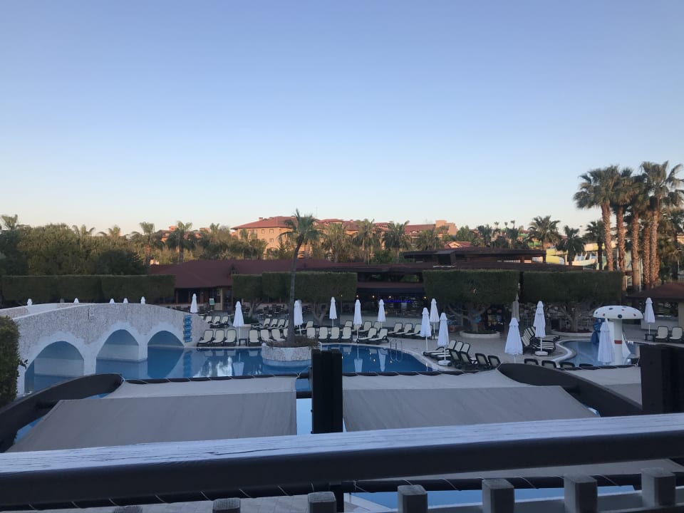 Pool Club Grand Side