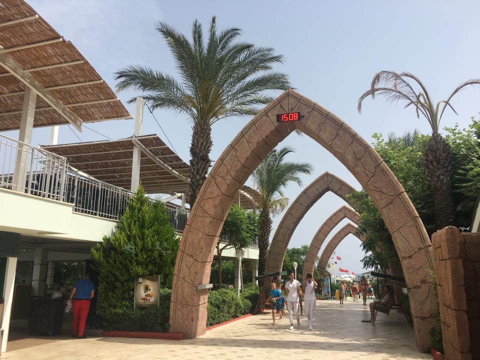 Weg zum Strand  Hotel Delphin Imperial