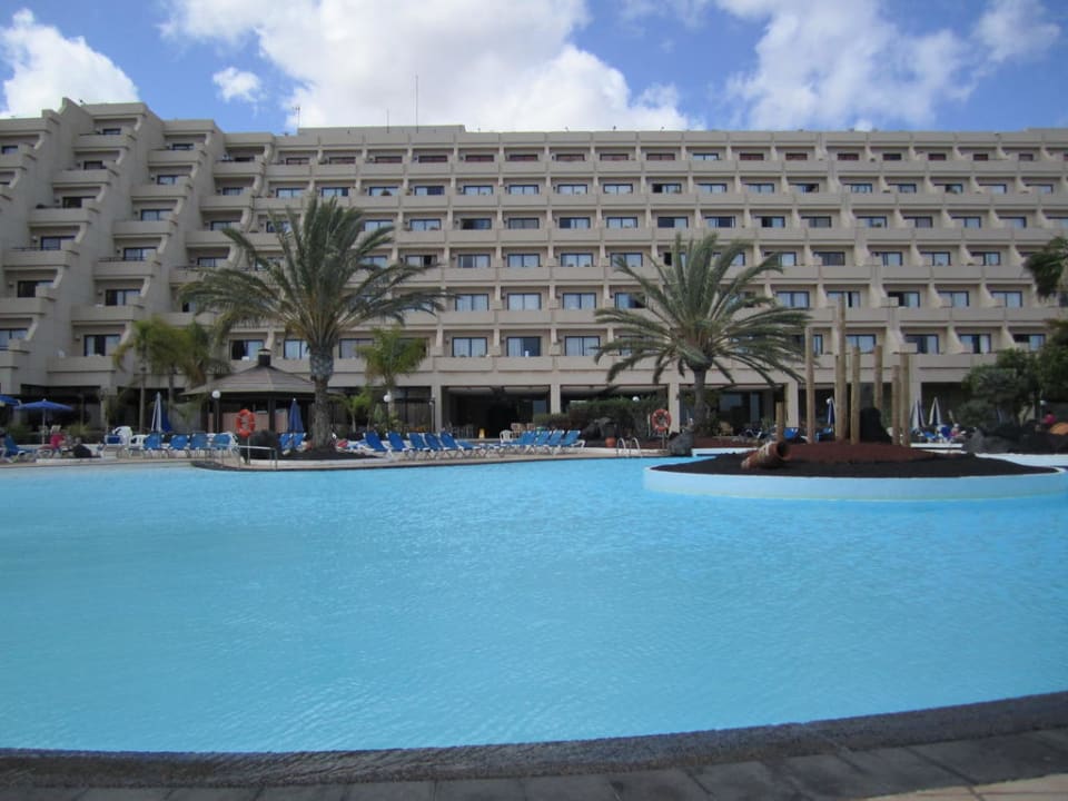 Swimming Pool and Hotel view Hotel Grand Teguise Playa