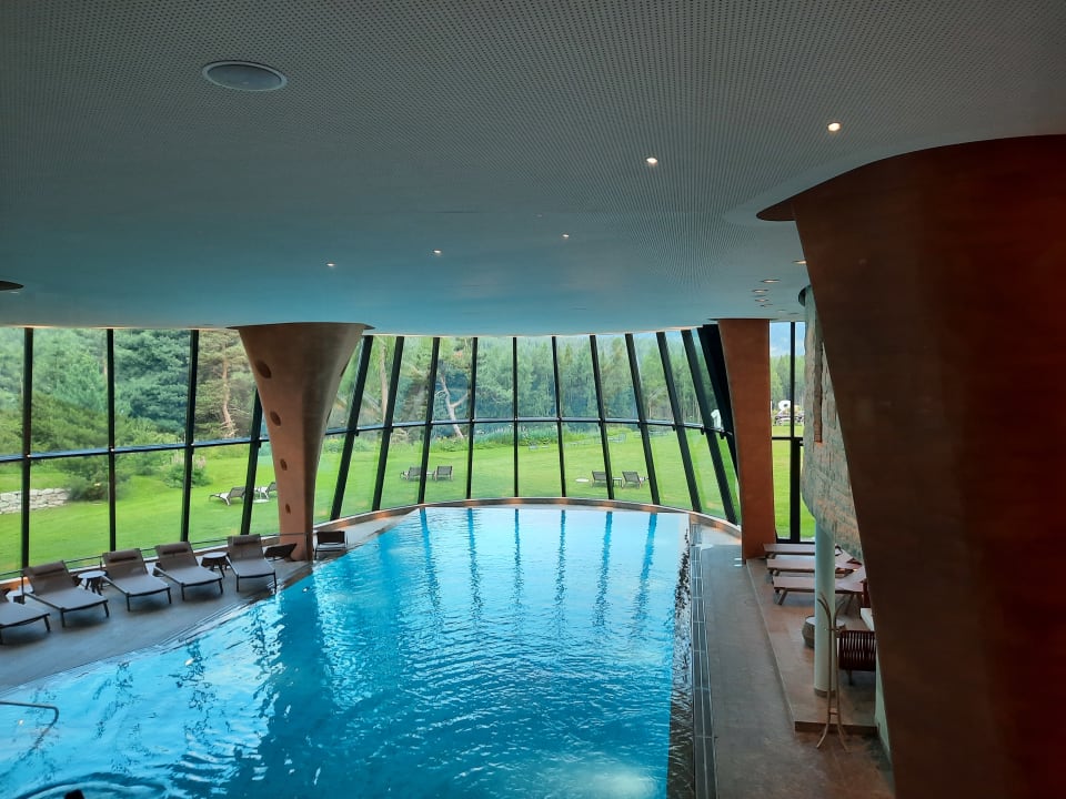 Pool Grand Hotel Kronenhof Pontresina