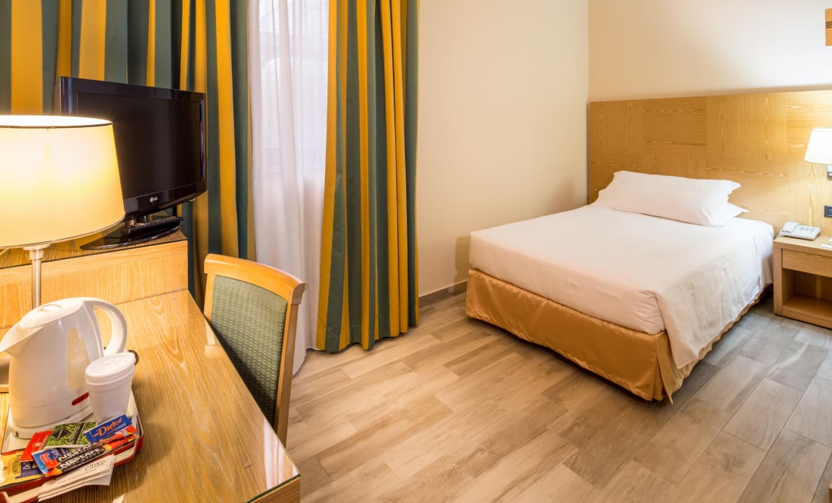 Zimmer Best Western Hotel Cavalieri Della Corona