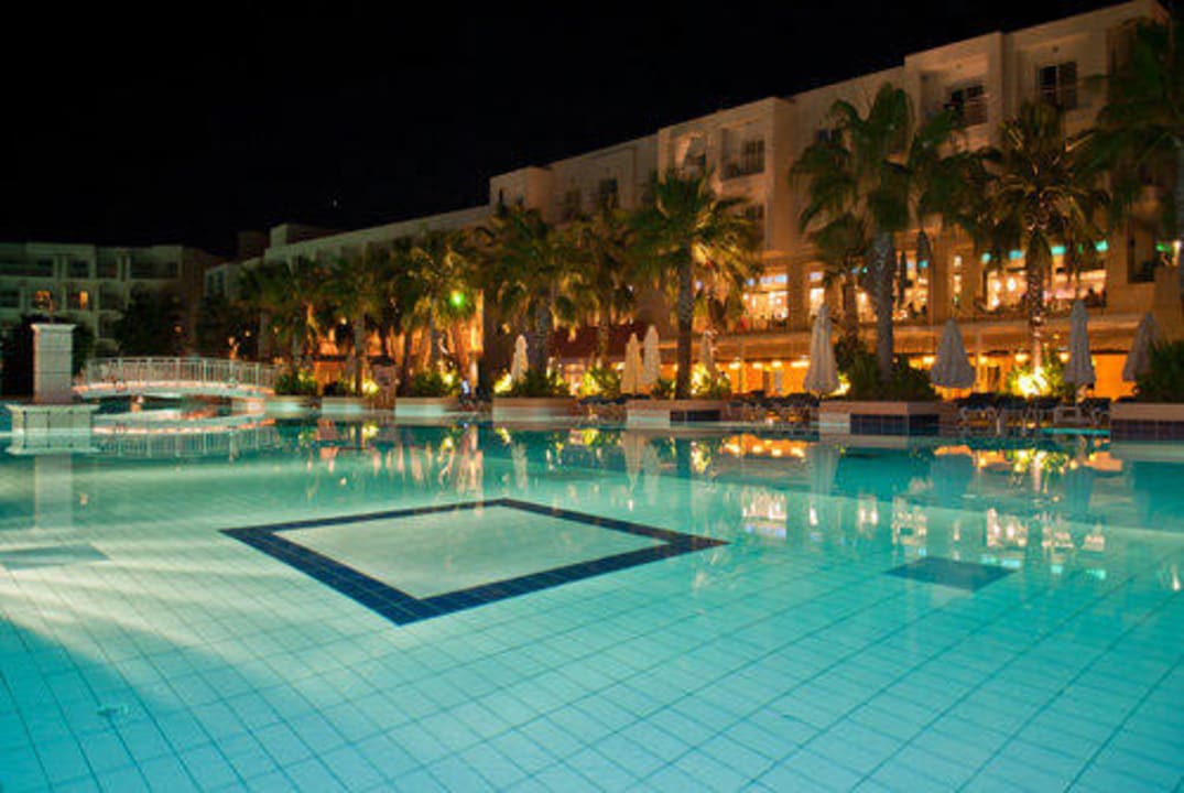 Hotel nocą La Blanche Resort & Spa