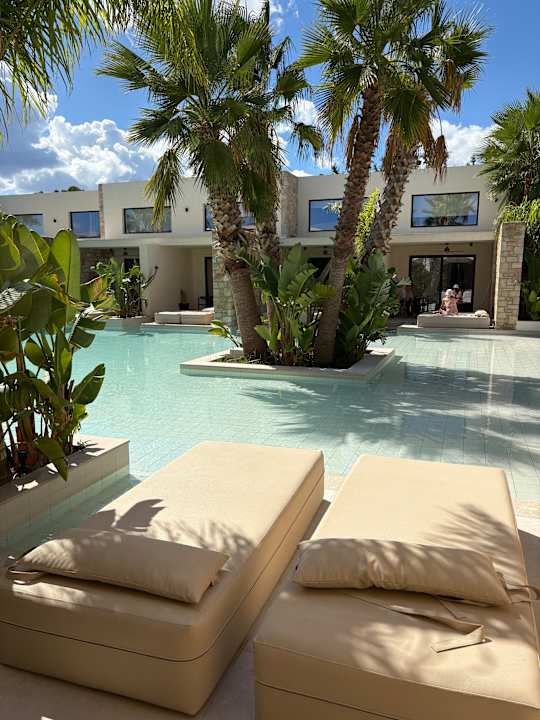 Pool White Dreams Resort & Anex