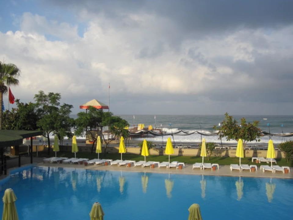 Blick vom Balkon Senza Sunset Beach Hotel