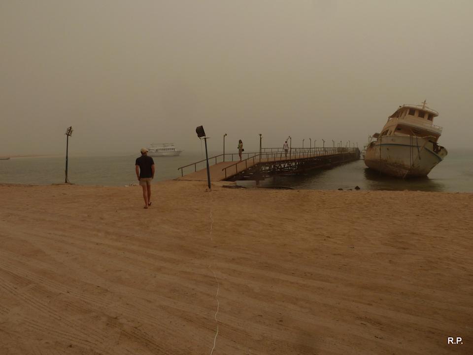 Sand in der Luft Pensée Royal Garden Beach Resort