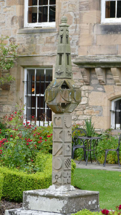 Garten Carberry Tower Hotel