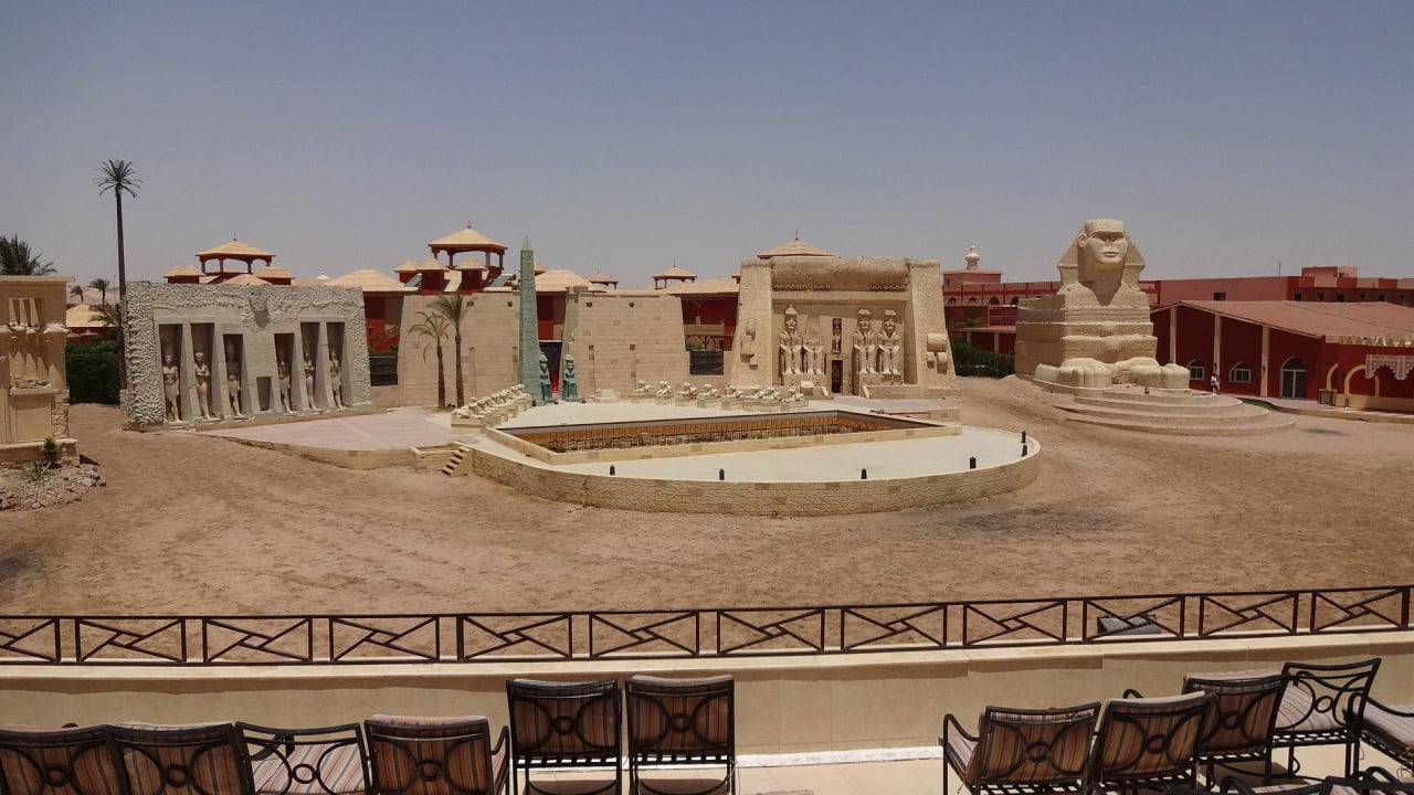 Arena in der Anlage Pickalbatros Alf Leila Wa Leila Resort - Neverland Hurghada