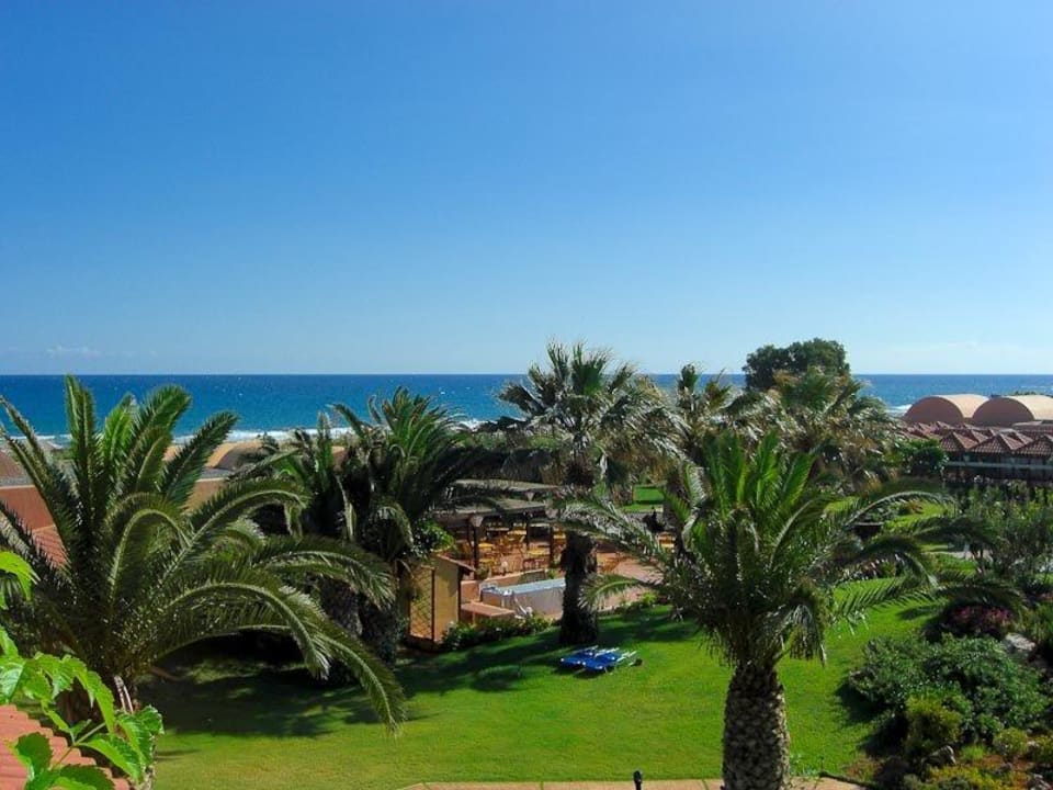 Der Ausblick aus Zimmer 323 Anissa Beach & Village