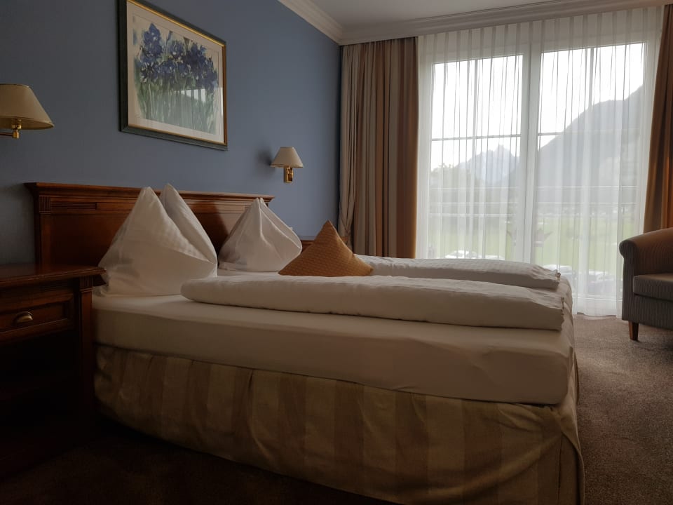 Zimmer Richtung Berge ohne Klima. Hotel Panorama Royal