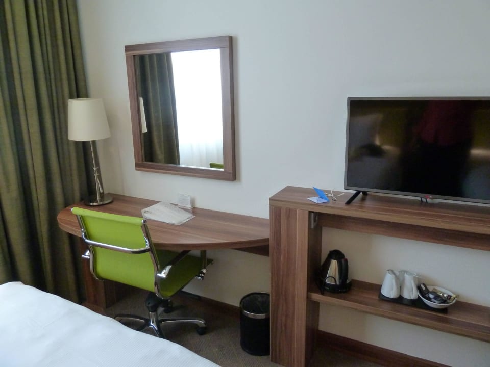 Tee und Kaffee kostenlos Hampton by Hilton Nuremberg City Centre