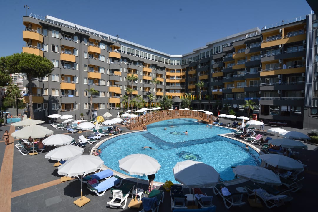 Pool Senza Grand Santana Hotel