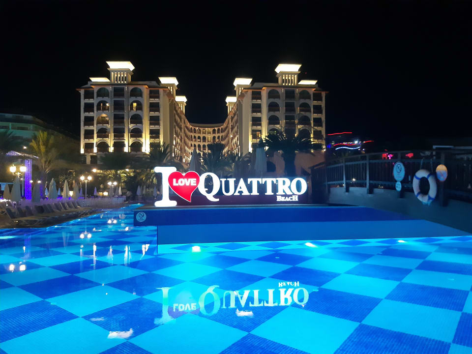 Pool Quattro Beach Spa & Resort